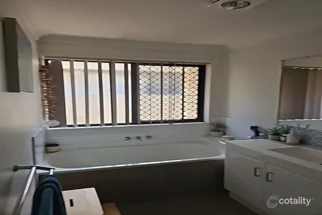 Property photo of 37 Piping Court Raceview QLD 4305