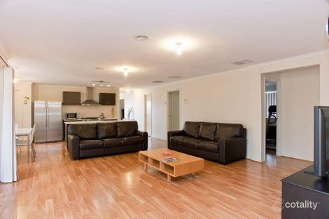 Property photo of 2 Spike Close South Morang VIC 3752
