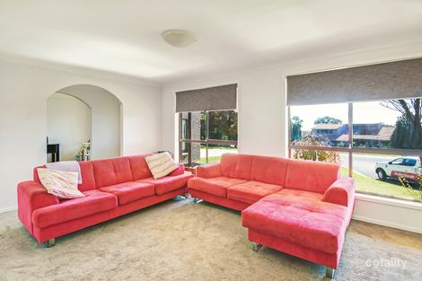 Property photo of 4 Winslow Place West Bathurst NSW 2795