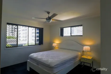 Property photo of 7/66 Surf Parade Broadbeach QLD 4218