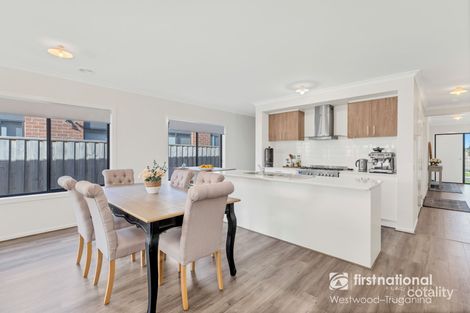 Property photo of 14 Butterscotch Esplanade Manor Lakes VIC 3024
