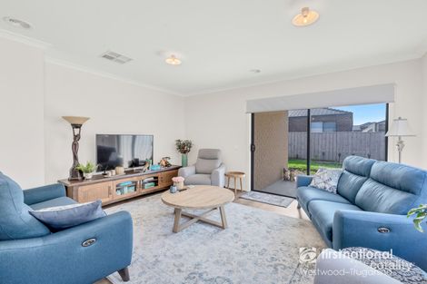 Property photo of 14 Butterscotch Esplanade Manor Lakes VIC 3024