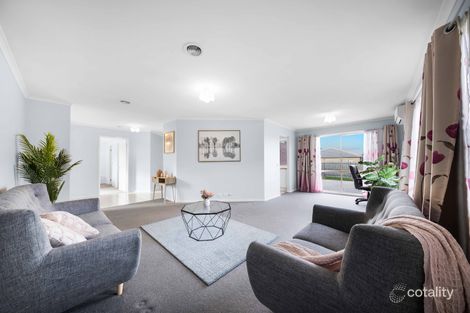 Property photo of 33 Minstrel Close Wyndham Vale VIC 3024