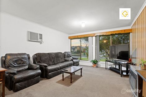 Property photo of 10 Bouvardia Crescent Frankston North VIC 3200
