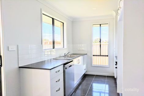 11a Allawah St, Hillvue, NSW 2340