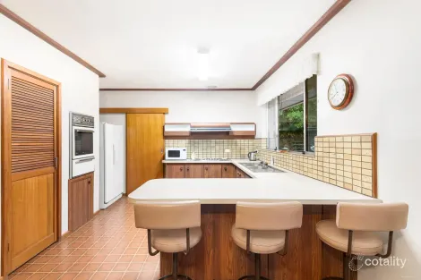 Property photo of 3 Dingley Close North Warrandyte VIC 3113