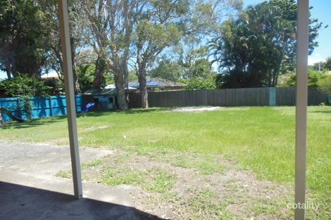Property photo of 10 Amies Street Beachmere QLD 4510