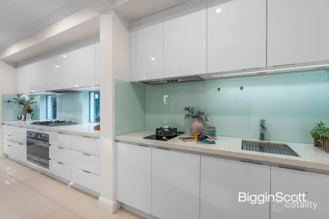 Property photo of 17 Reflection Drive Wantirna South VIC 3152