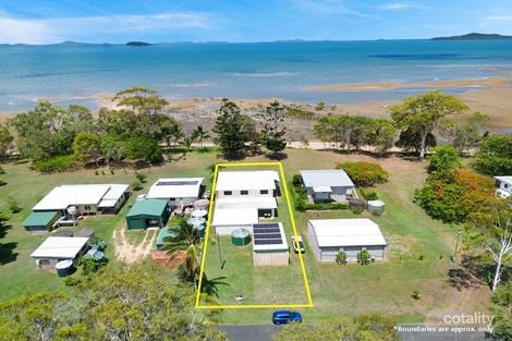 22 Murray Rd, St Helens Beach, QLD 4798