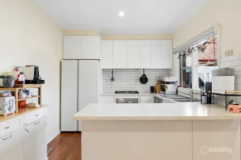 Property photo of 2/38 Mendip Road Reservoir VIC 3073