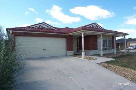Property photo of 23 Stringybark Close Manor Lakes VIC 3024