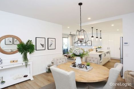 Property photo of 32/66 Lambert Road Indooroopilly QLD 4068