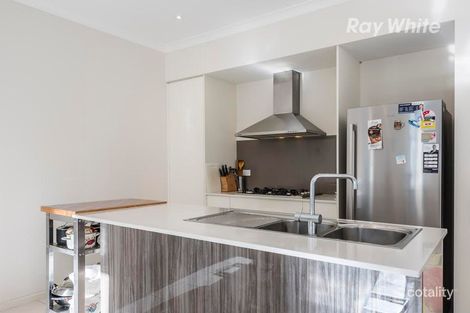 Property photo of 17 Zara Close Bundoora VIC 3083