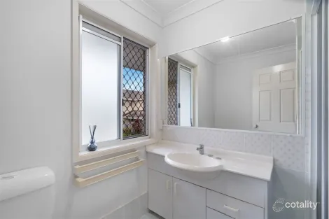 Property photo of 26/8 Peninsula Avenue Cornubia QLD 4130