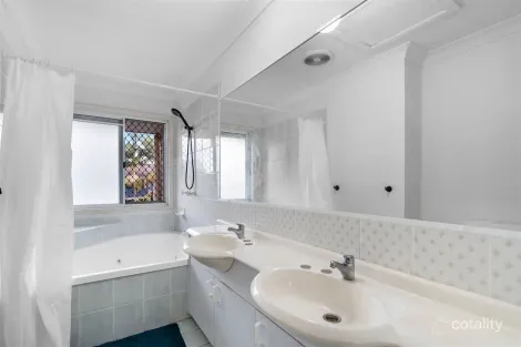 Property photo of 26/8 Peninsula Avenue Cornubia QLD 4130