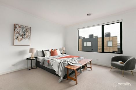 Property photo of 5 Aviary Grove Thornbury VIC 3071
