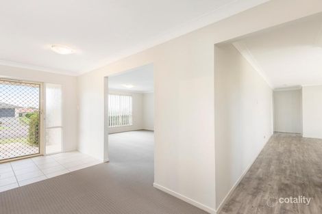 Property photo of 34 Hibiscus Crescent Aberglasslyn NSW 2320