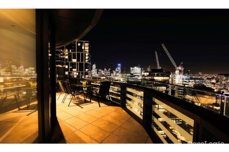 Property photo of 2902N/889-897 Collins Street Docklands VIC 3008