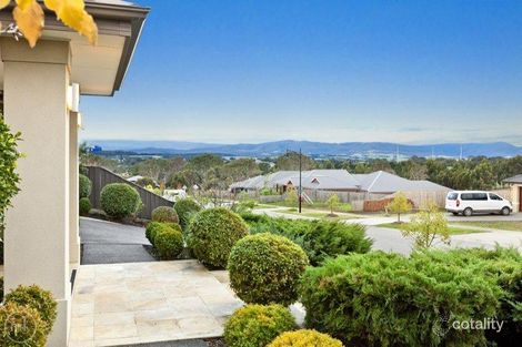 Property photo of 18 Cathedral Rise Doreen VIC 3754