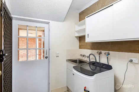 Property photo of 1/8 Lavarack Crescent Buderim QLD 4556