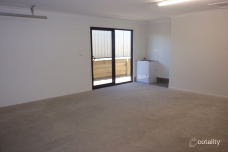 1/10 Scenic Dr, Emerald, QLD 4720