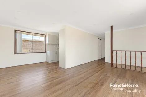 Property photo of 11 Chaperon Crescent Minto NSW 2566