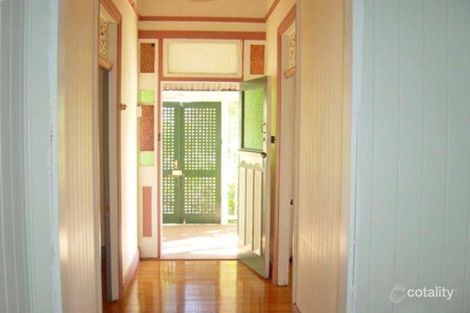Property photo of 90 Englefield Road Oxley QLD 4075