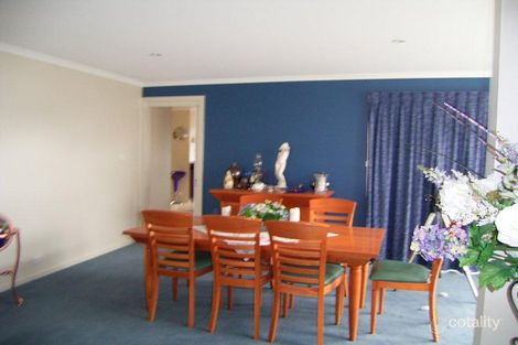 Property photo of 167 Waterfall Drive Jerrabomberra NSW 2619