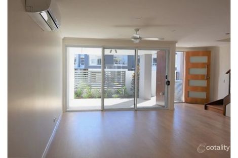 Property photo of 20 Evergreen View Robina QLD 4226