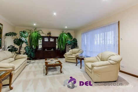 Property photo of 3 Pinto Close Endeavour Hills VIC 3802