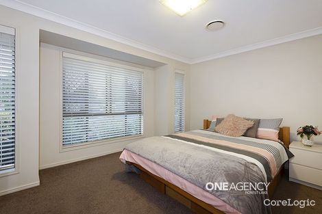 Property photo of 17 Daisy Place Doolandella QLD 4077