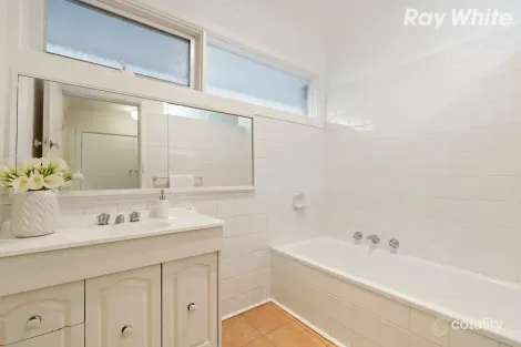 Property photo of 4 Ashby Court Chadstone VIC 3148