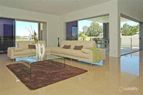 Property photo of 1025 Lakeview Terrace Benowa QLD 4217