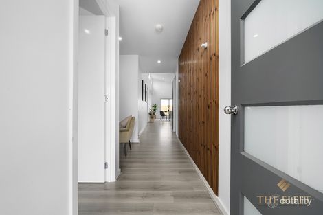 Property photo of 17 Karen Road Tarneit VIC 3029