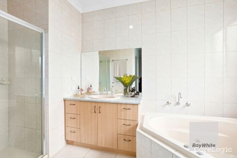 Property photo of 23 Charlesworth Crescent Burnside VIC 3023
