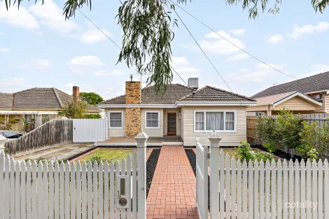 Property photo of 19 Sylvan Grove Pascoe Vale VIC 3044