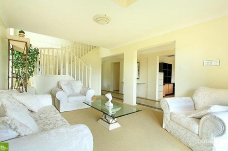 Property photo of 6 Highcroft Boulevard Horsley NSW 2530