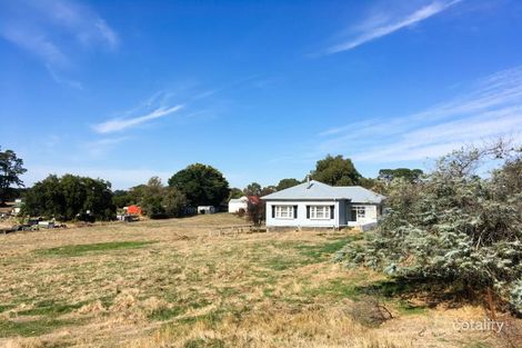 Property photo of 7 Obeirne Lane Linton VIC 3360