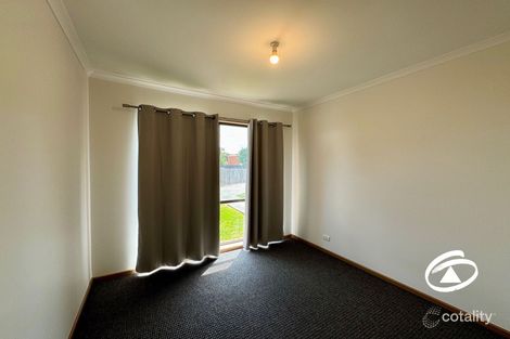 Property photo of 2/102 Fleetwood Drive Narre Warren VIC 3805