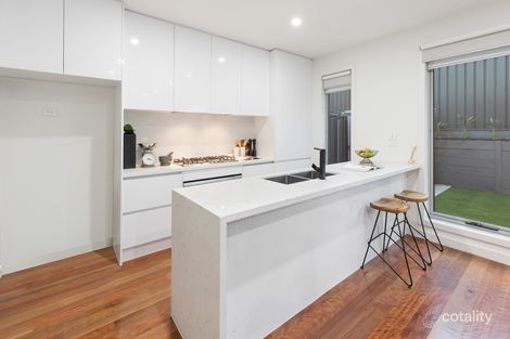 Property photo of 2/5 Pascoe Street Westmeadows VIC 3049