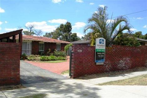 439 North Beach Rd, Karrinyup, WA 6018