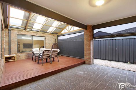 Property photo of 3 Flack Way Cranbourne North VIC 3977