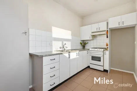 Property photo of 1/100 St Elmo Road Ivanhoe VIC 3079