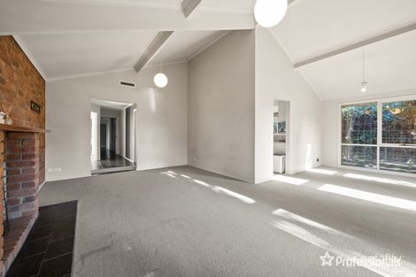 Property photo of 5 Burton Close Keilor Downs VIC 3038