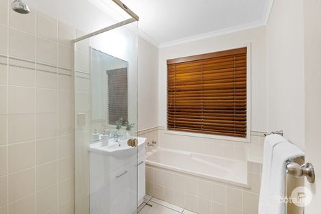 Property photo of 40 McPherson Road Sinnamon Park QLD 4073