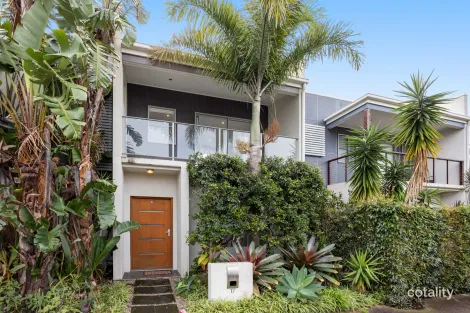17 Saint Helena St, Maroochydore, QLD 4558