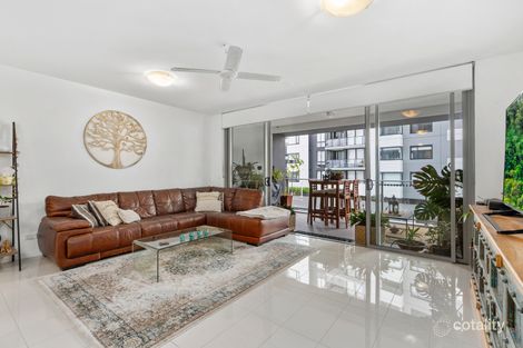 Property photo of 305/378 Marine Parade Labrador QLD 4215