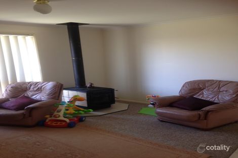 Property photo of 16 Libani Close Inverell NSW 2360