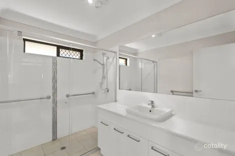 Property photo of 31 Pyrus Place Redland Bay QLD 4165