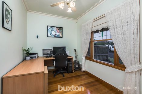 Property photo of 5 Connemara Close Highton VIC 3216